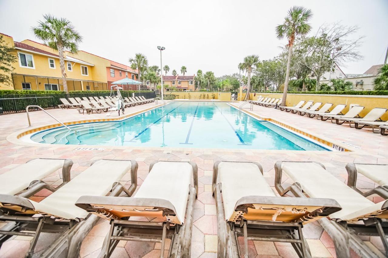 Multi Resorts At Fantasy World Orlando Exterior foto